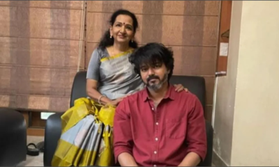 Vijay-with-mother-Shobana