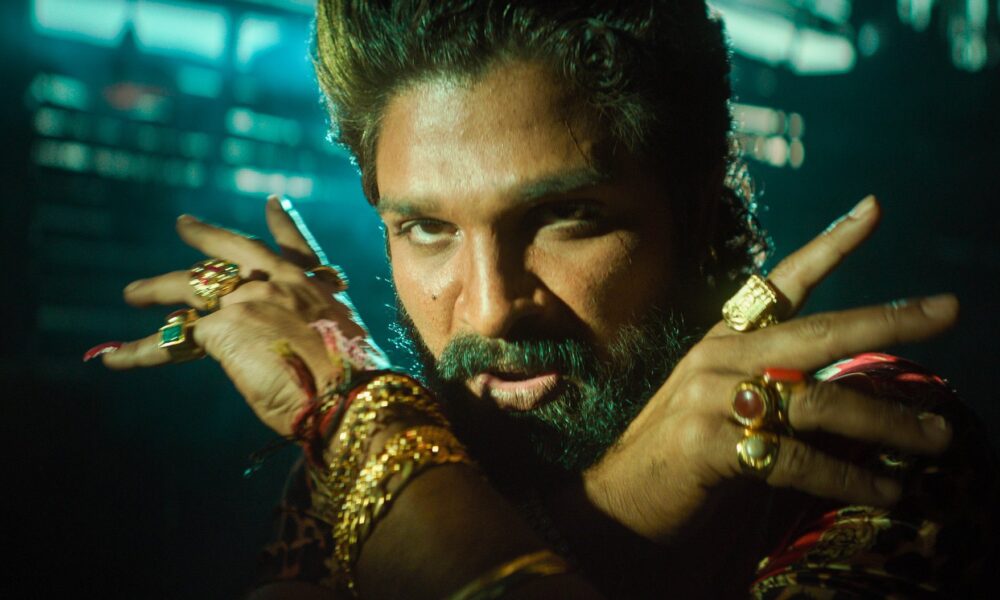 புஷ்பா 2 சிறப்புக் காட்சியில் கூட்ட நெரிசல்: 1 உயிரிழப்பு, 3 பேர் கைது..