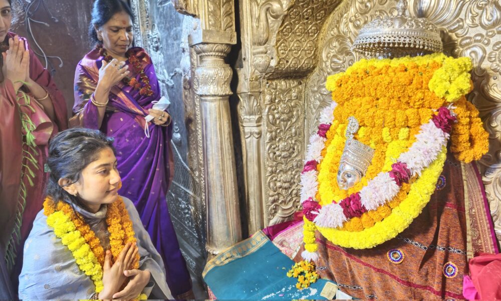 சாய் பல்லவி முக்கிய கோவிலில் பூஜை: இணையத்தில் வைரலாகும் தரிசன புகைப்படங்கள்..