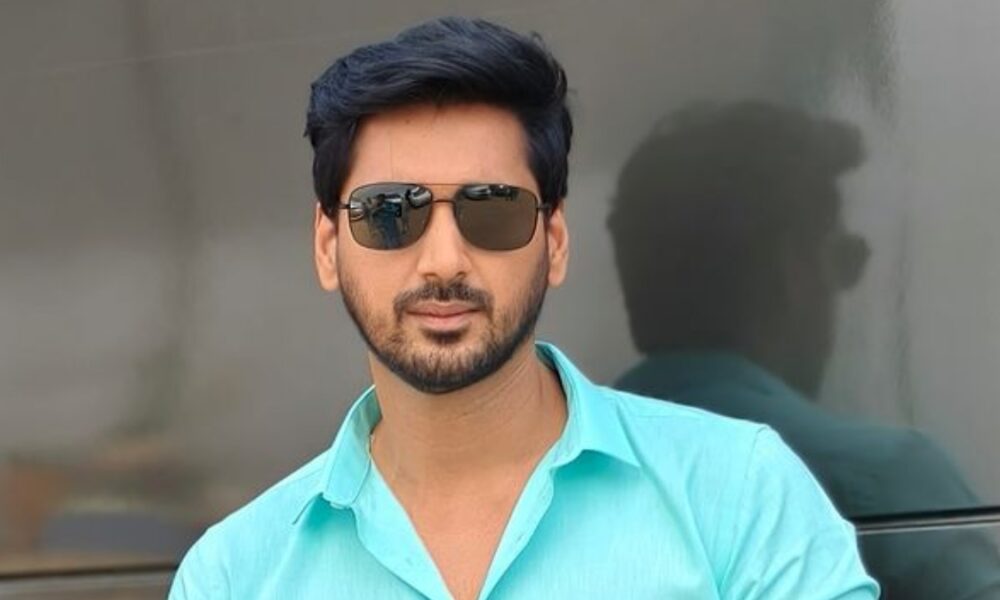 பிக்பாஸ் 8 சீரியலில் இருந்து வெளியேறிய அர்னவ், தற்போது கமிட்டாகிய புதிய டிவி தொடர்!