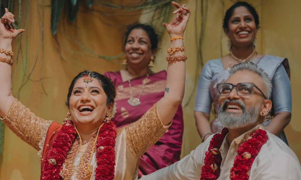 தொகுப்பாளினி பிரியங்காவிற்கும் கணவருக்கும் வயது வித்தியாசம் எவ்வளவு தெரியுமா?