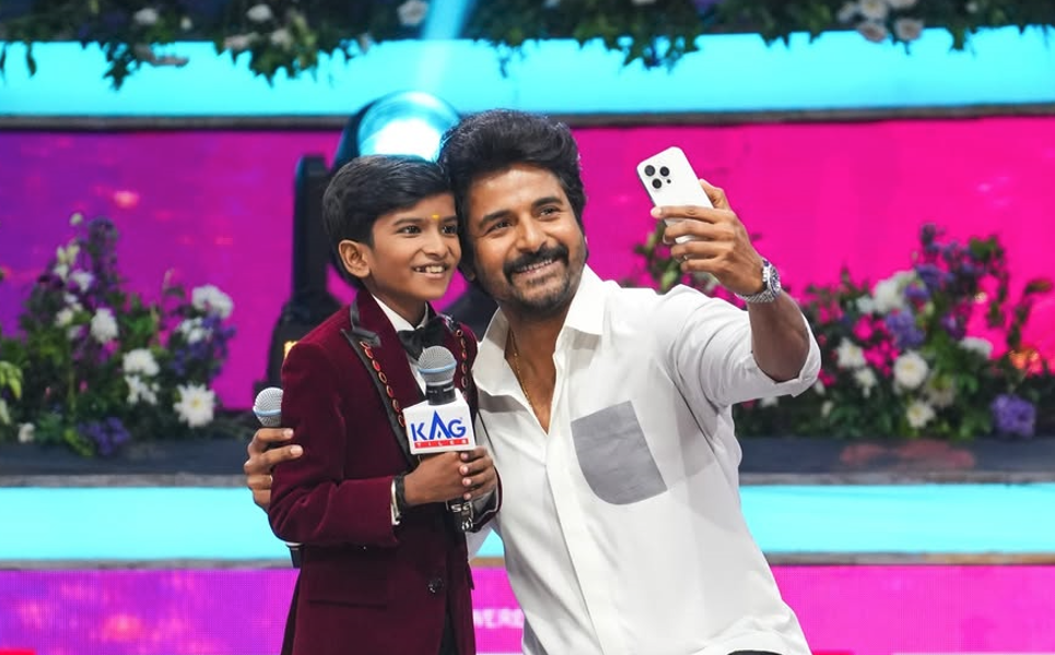 சரிகமப Li’l Champs சீசன் 4: திவினேஷின் ஆசையை நிறைவேற்றிய ஸ்ரீநிவாஸ்!