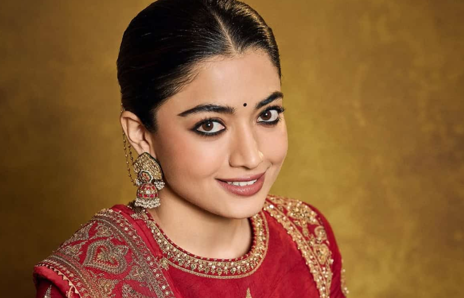 சோலோ ஹீரோயினாக ராஷ்மிகா மந்தனா – வெறித்தனமான போஸ்டர்!