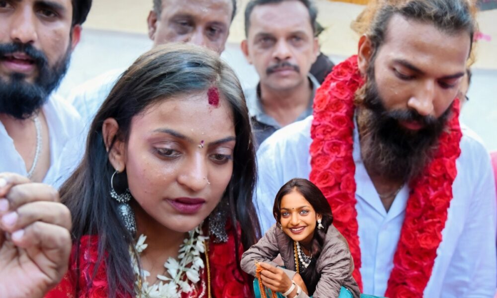 கும்பமேளா வைரல் பெண் மோனாலிசா திருமணம் – குடும்பம் எதிர்ப்பு