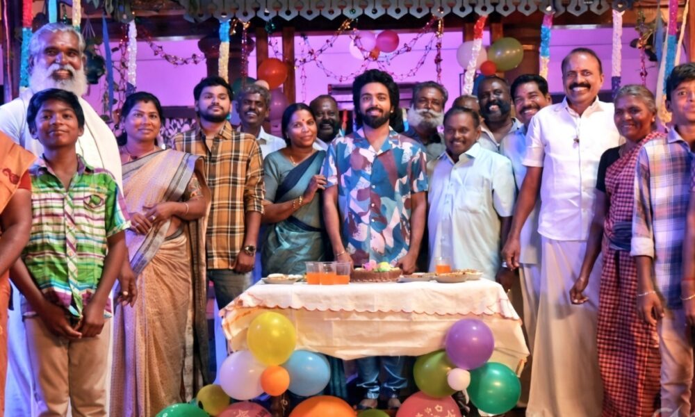 🎬 ரசிகர்களின் கொண்டாட்டத்தில் மாபெரும் வெற்றி பெற்ற ஹேப்பி ராஜ்!